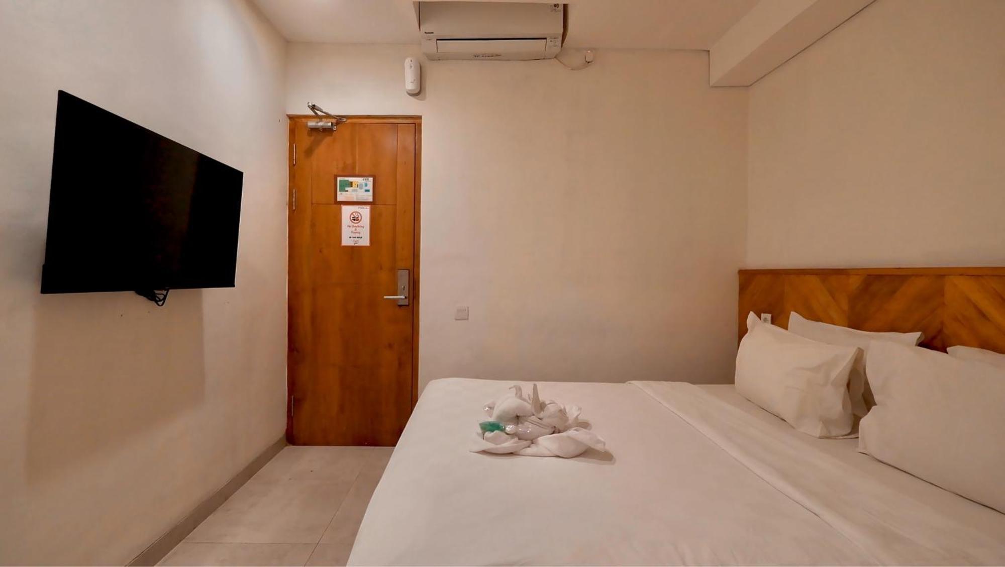 Dbeds Kuta Beach Exterior photo