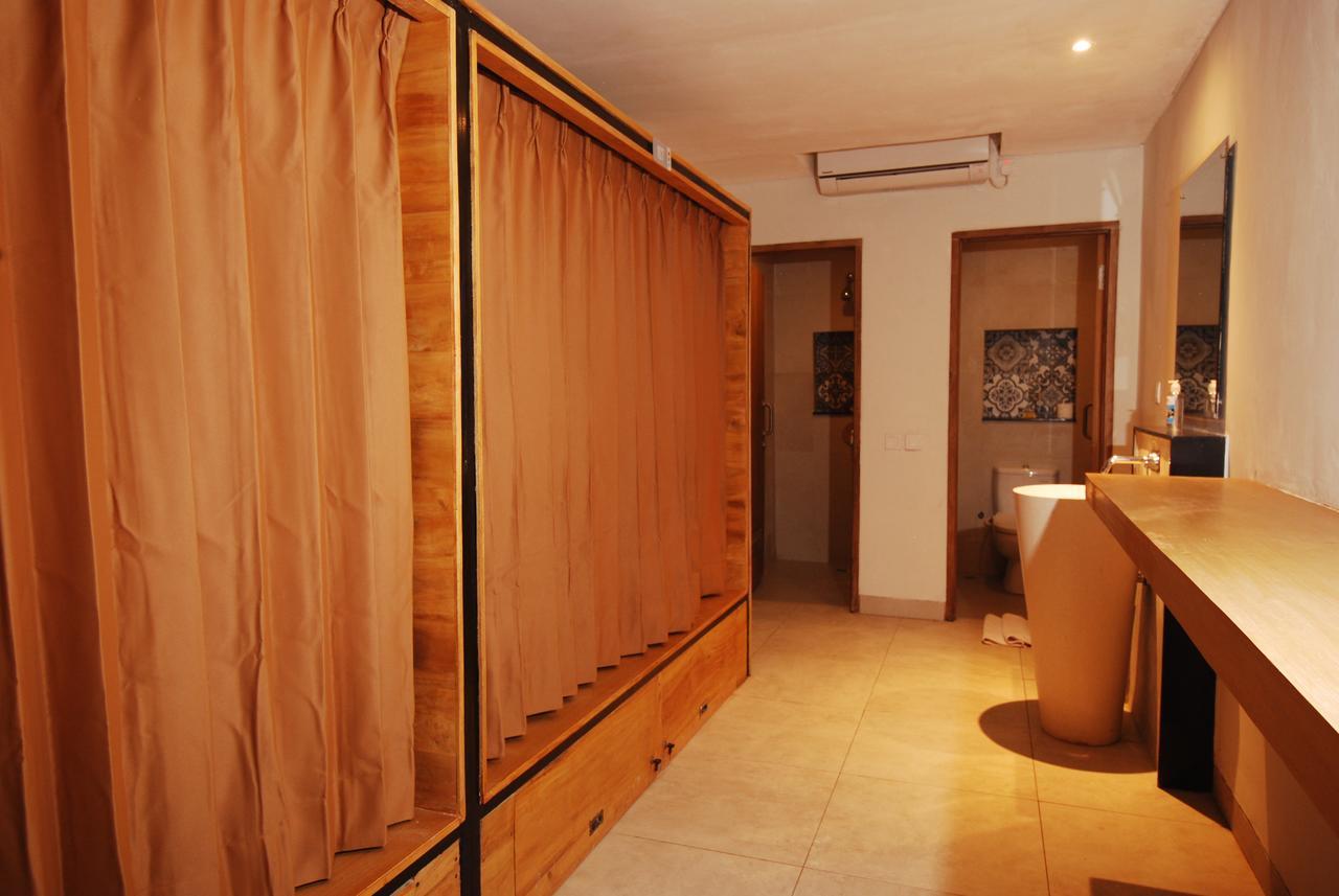 Dbeds Kuta Beach Exterior photo