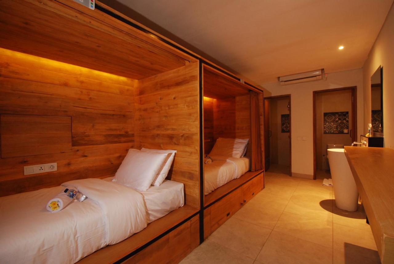 Dbeds Kuta Beach Exterior photo