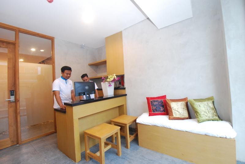 Dbeds Kuta Beach Exterior photo
